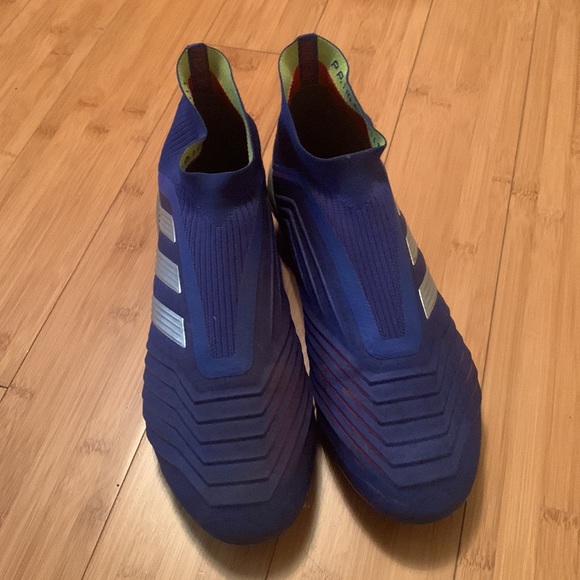 Adidas preditor soccer cleats - Picture 3 of 5